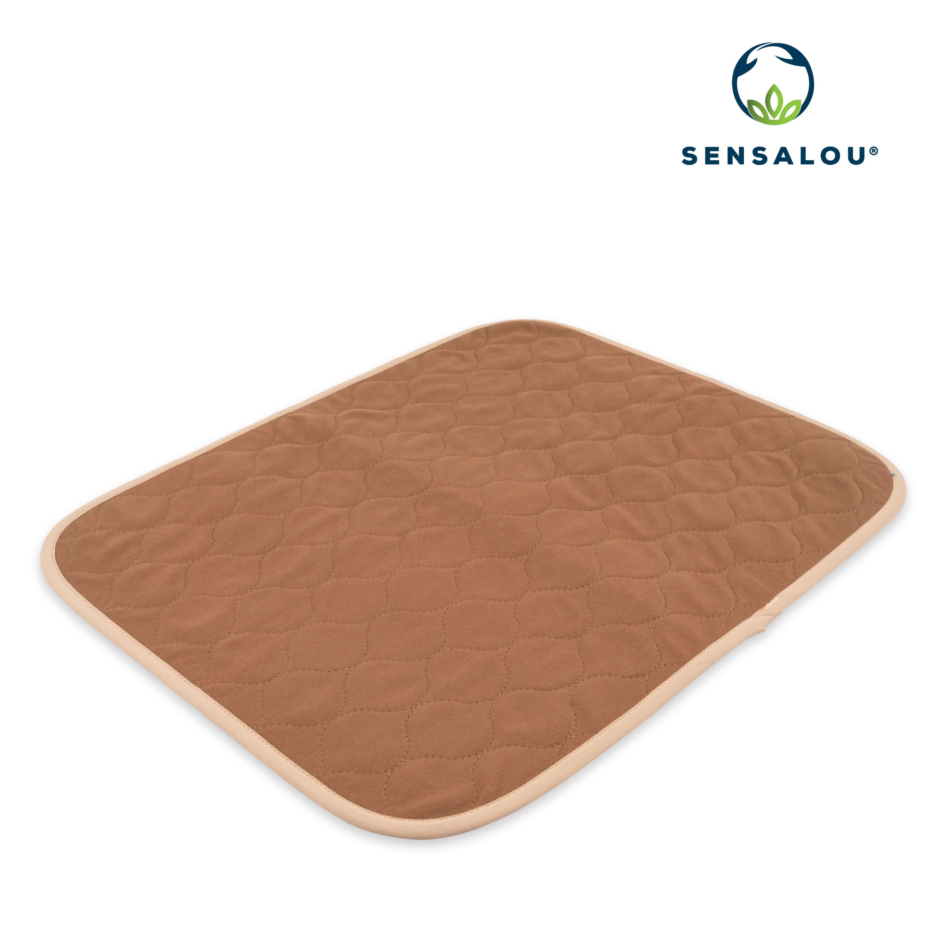 Sous-siège marron avec logo Sensalou. Rectangulaire avec bord beige. Surface matelassée.