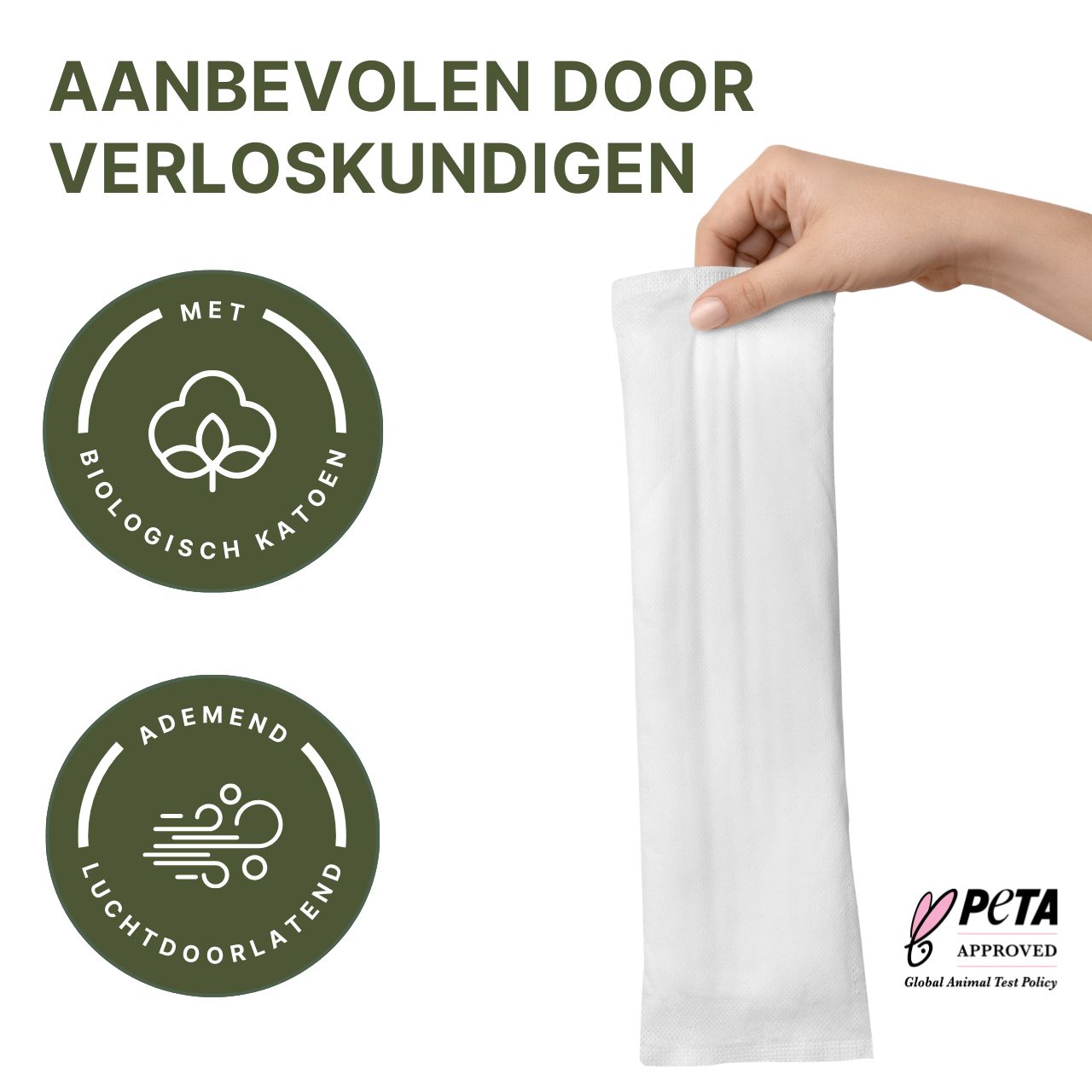 Hand houdt een MyClarella® kraamverband. Aanbevolen door verloskundigen. Met biologisch katoen. Ademend.