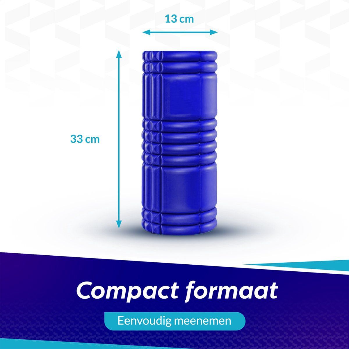 Blauwe fascia roller, 33 cm lang en 13 cm in diameter, met ribbels.