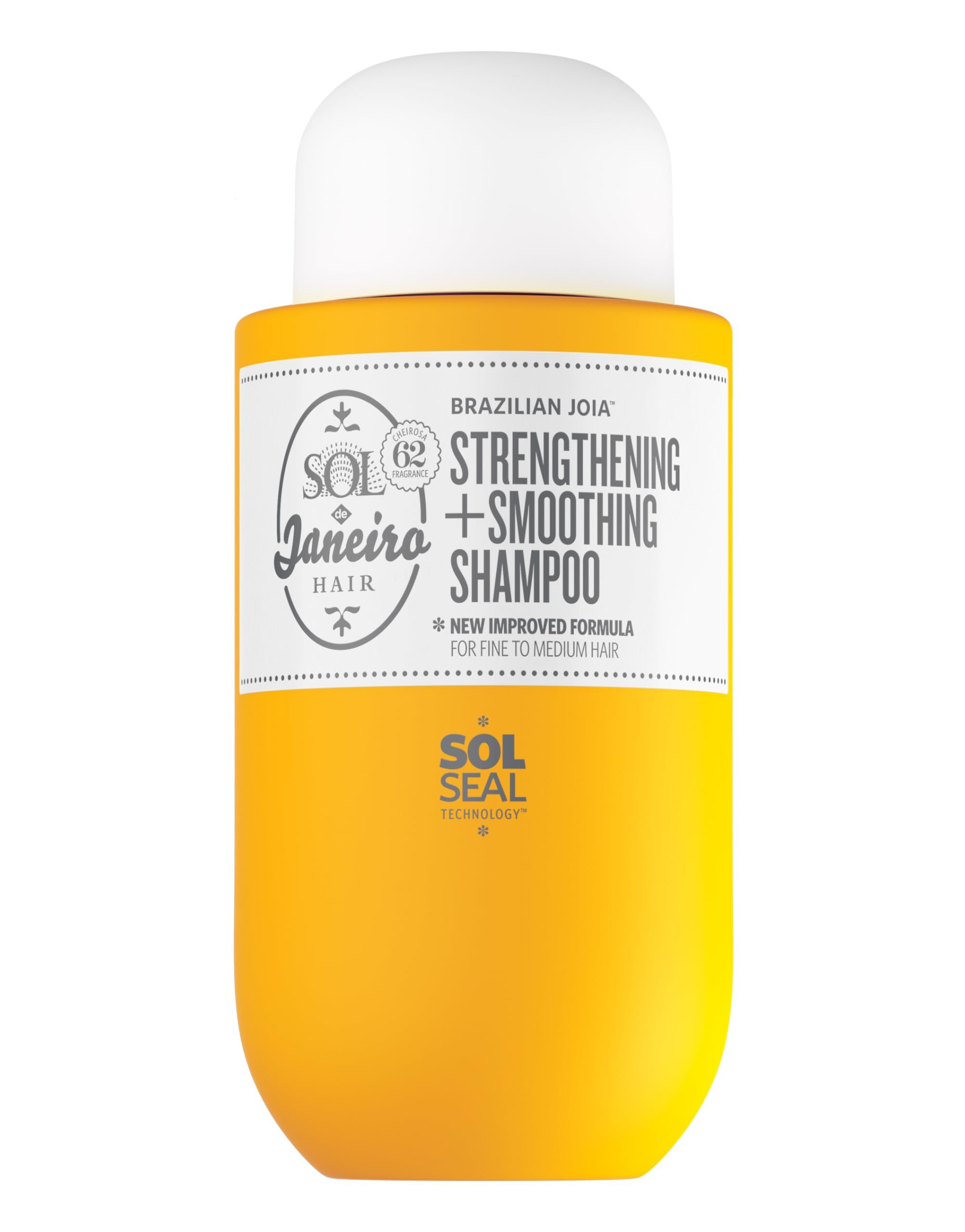 Geel-witte fles met tekst: Brazilian Joia Strengthening + Smoothing Shampoo. Merk: Sol de Janeiro. Voor fijn tot medium haar.