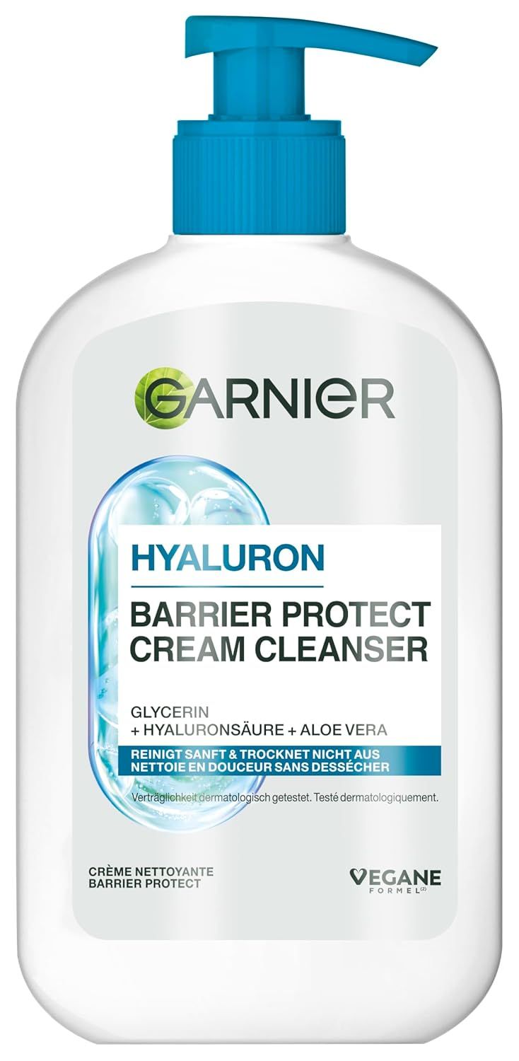 Flacon blanc Garnier Hyaluron Barrier Protect Cream Cleanser avec pompe bleue. Texte: Glycérine, acide hyaluronique, aloe vera.