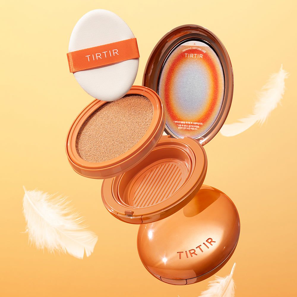 Composants TIRTIR Mask Fit Ai Filter Cushion en vol avec des plumes.
