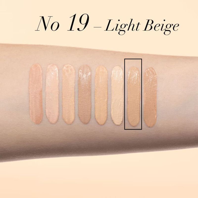 Huidtinten vergelijking: 9 lichte tot medium beige tinten als swatches op de huid.