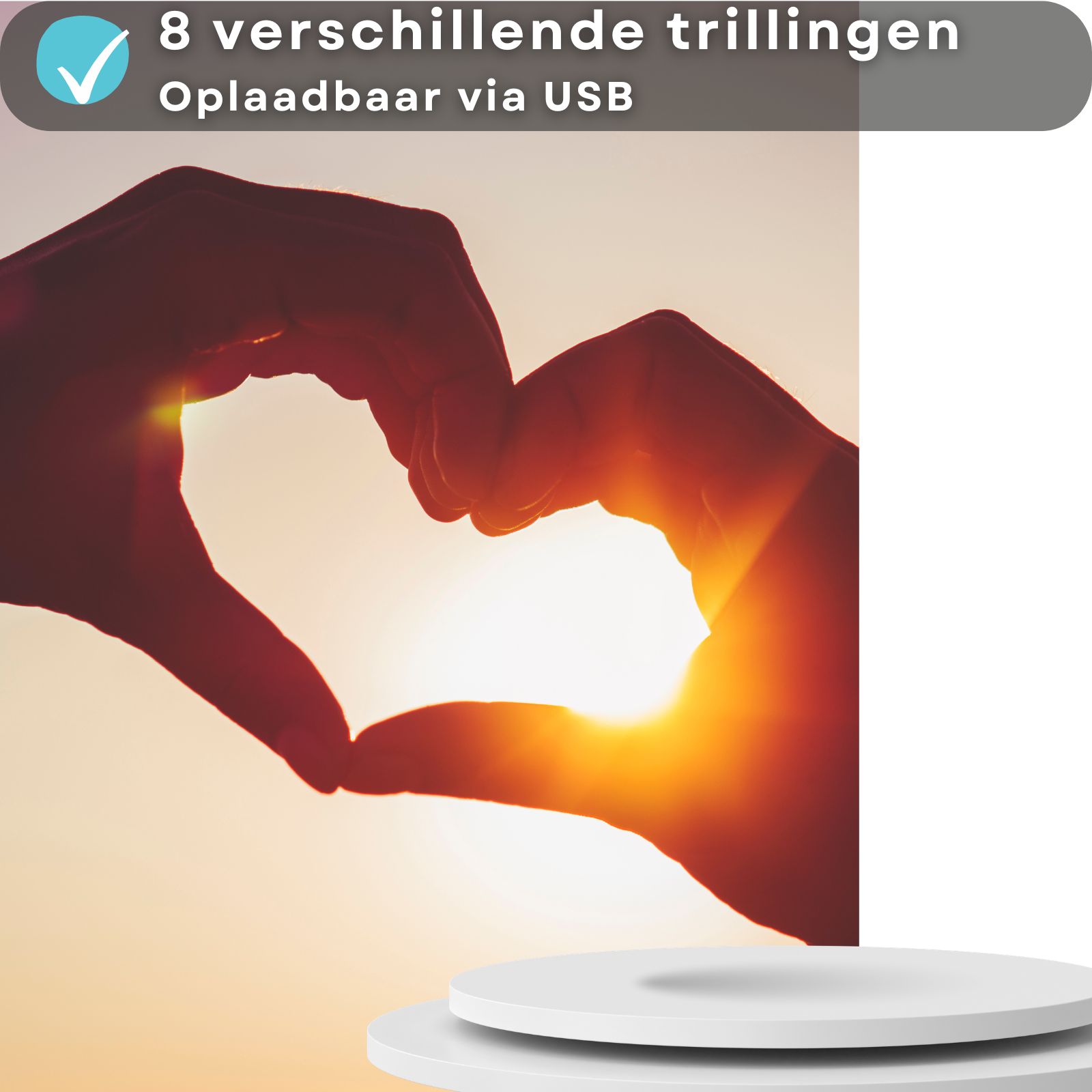 Blauw vibratie-ei met afstandsbediening. Tekst: siliconen, ABS, 9cm lang, 3,3cm diameter, USB oplaadbaar, 8 standen.