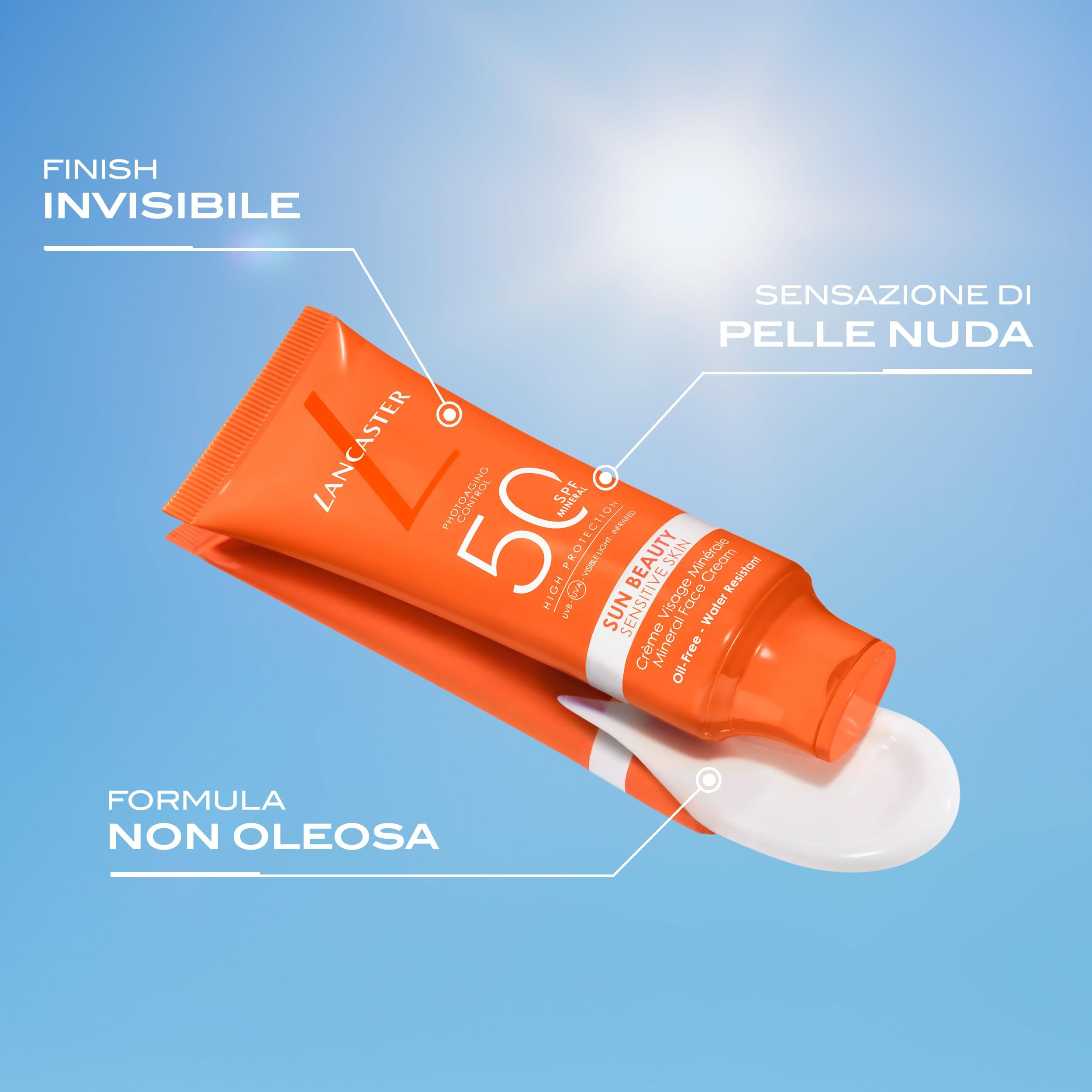Crème solaire Lancaster, SPF 50, sur un miroir, avec crème appliquée.
