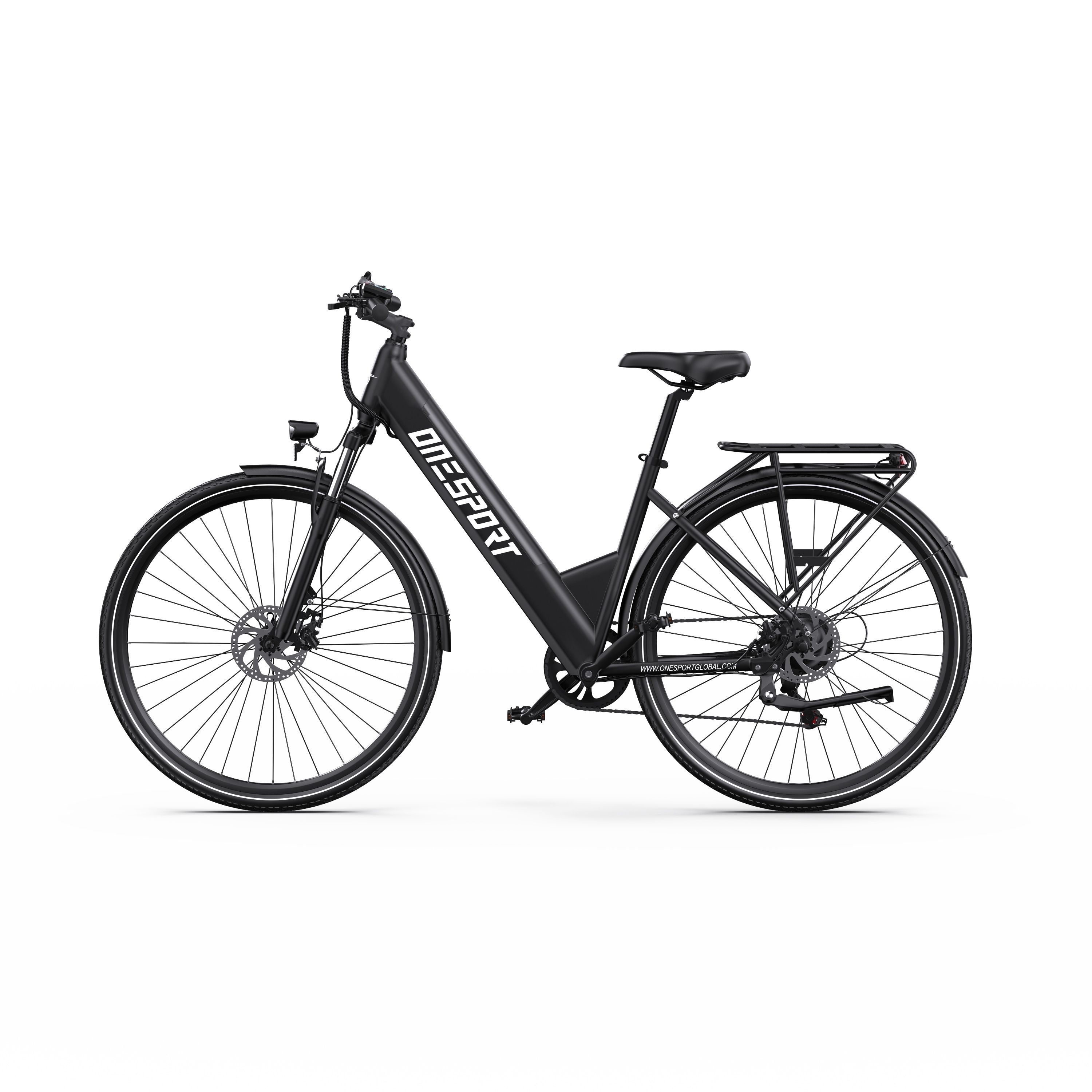 Vélo électrique noir avec le mot ONESPORT. Porte-bagages, garde-boue et phare sont visibles.