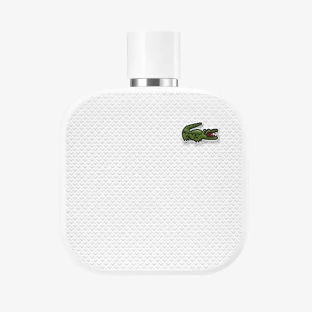 Flacon de parfum blanc avec bouchon blanc et logo crocodile vert. Forme carrée texturée.