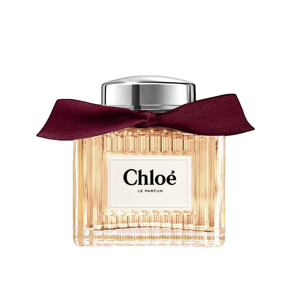 Flacon carré, bouchon argenté, nœud bordeaux. Étiquette "Chloe Le Parfum".