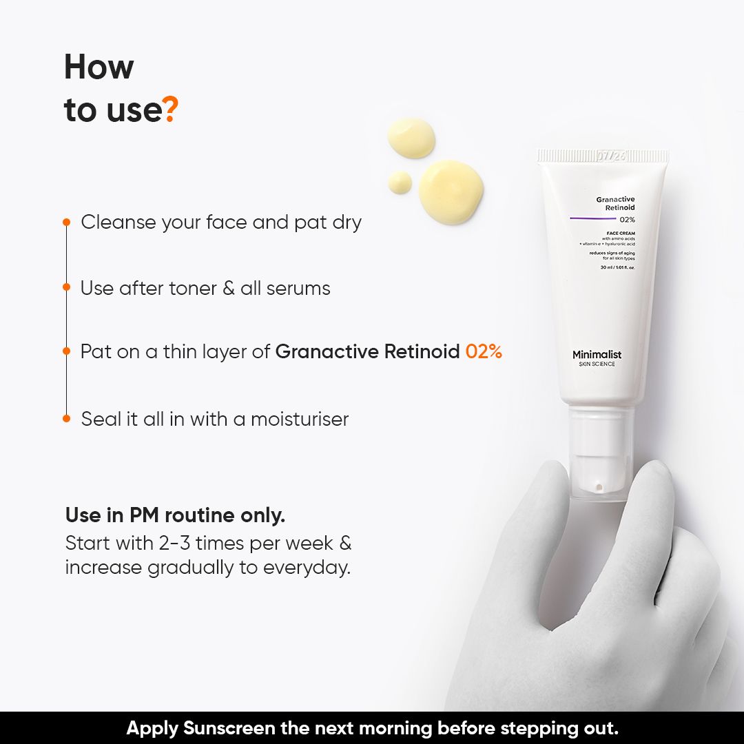 Hand houdt witte tube vast. Gebruiksaanwijzing: Reinigen, toner, dunne laag, hydrateren.