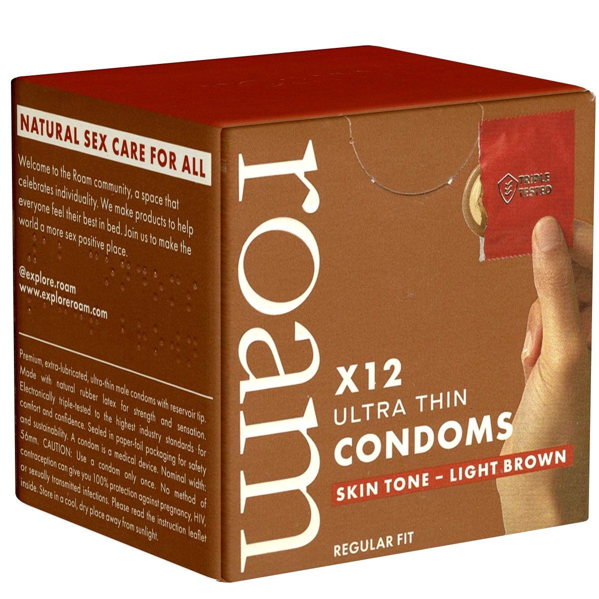 Bruine ROAM-verpakking met X12 Ultra Thin condooms, Skin Tone Light Brown. Opschrift: Natural Sex Care For All. Een hand houdt een condoom vast.