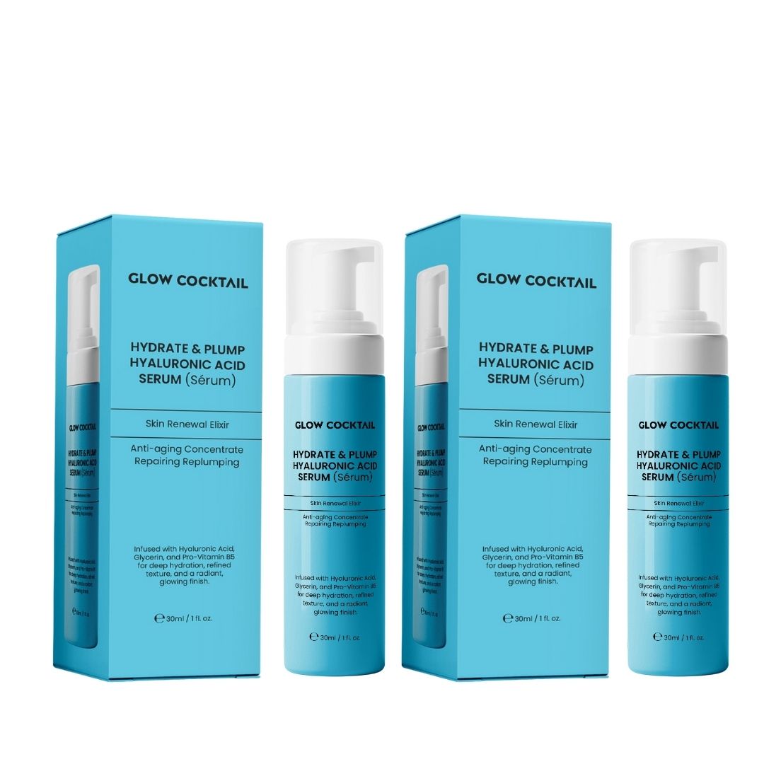 Twee blauwe productverpakkingen en twee serumflessen. Tekst: Glow Cocktail, Hydrate & Plump Hyaluronic Acid Serum. 30ml/1 fl. oz.