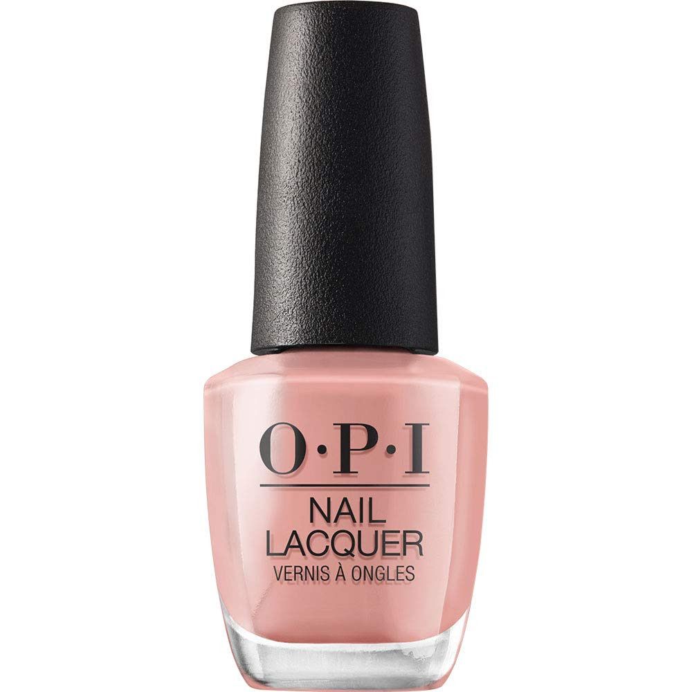 OPI nagellakfles. Roze lak met zwarte dop. Productnaam en merk zichtbaar.