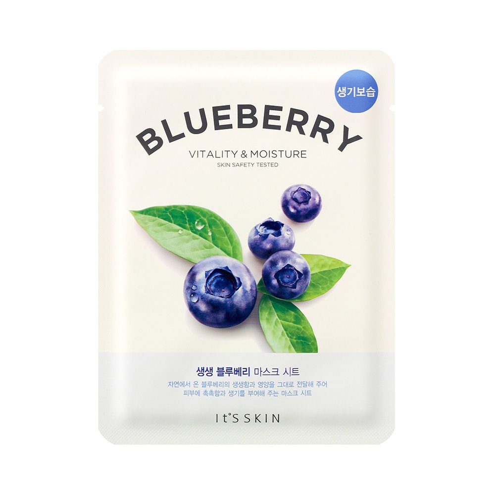 Gezichtsmasker met bosbessenmotief. Tekst: Blueberry, Vitality & Moisture, Skin Safety Tested. Merk: It's Skin.