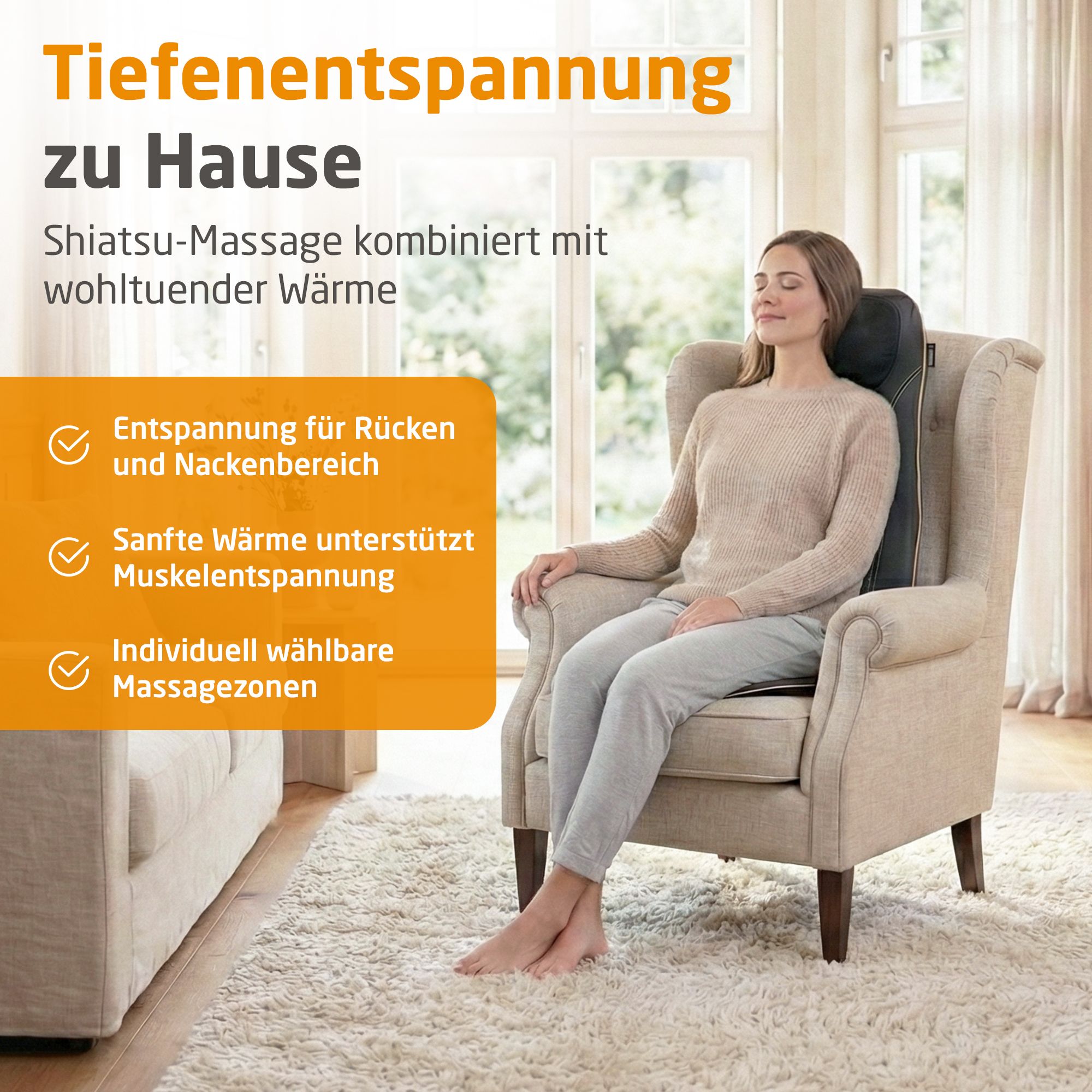 Vrouw ontspant in stoel met massagekussen. Shiatsu-massage gecombineerd met warmte.