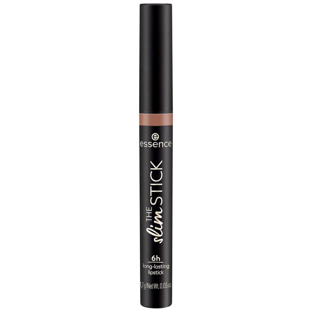 Stick de rouge à lèvres noir avec mine marron. Inscription : Essence, The Slim Stick, 6h long-lasting lipstick.
