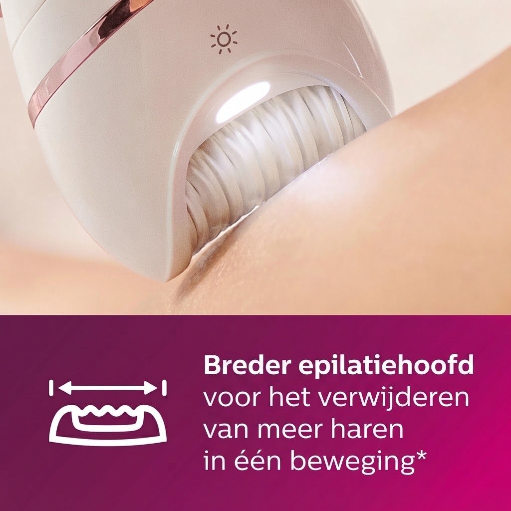 Een witte epilator met roségouden accenten verwijdert haar van een huidoppervlak. Een lichtstraal verlicht het gebied.