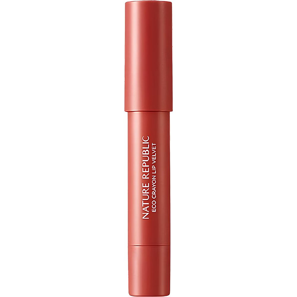Rode lippenstiftstift met dop. Opschrift: NATURE REPUBLIC ECO CRAYON LIP VELVET.