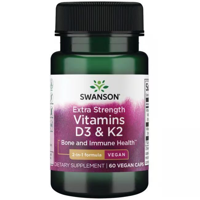Flacon vert avec bouchon noir. Étiquette : SWANSON, Extra Strength Vitamins D3 & K2, 60 gélules végétales.