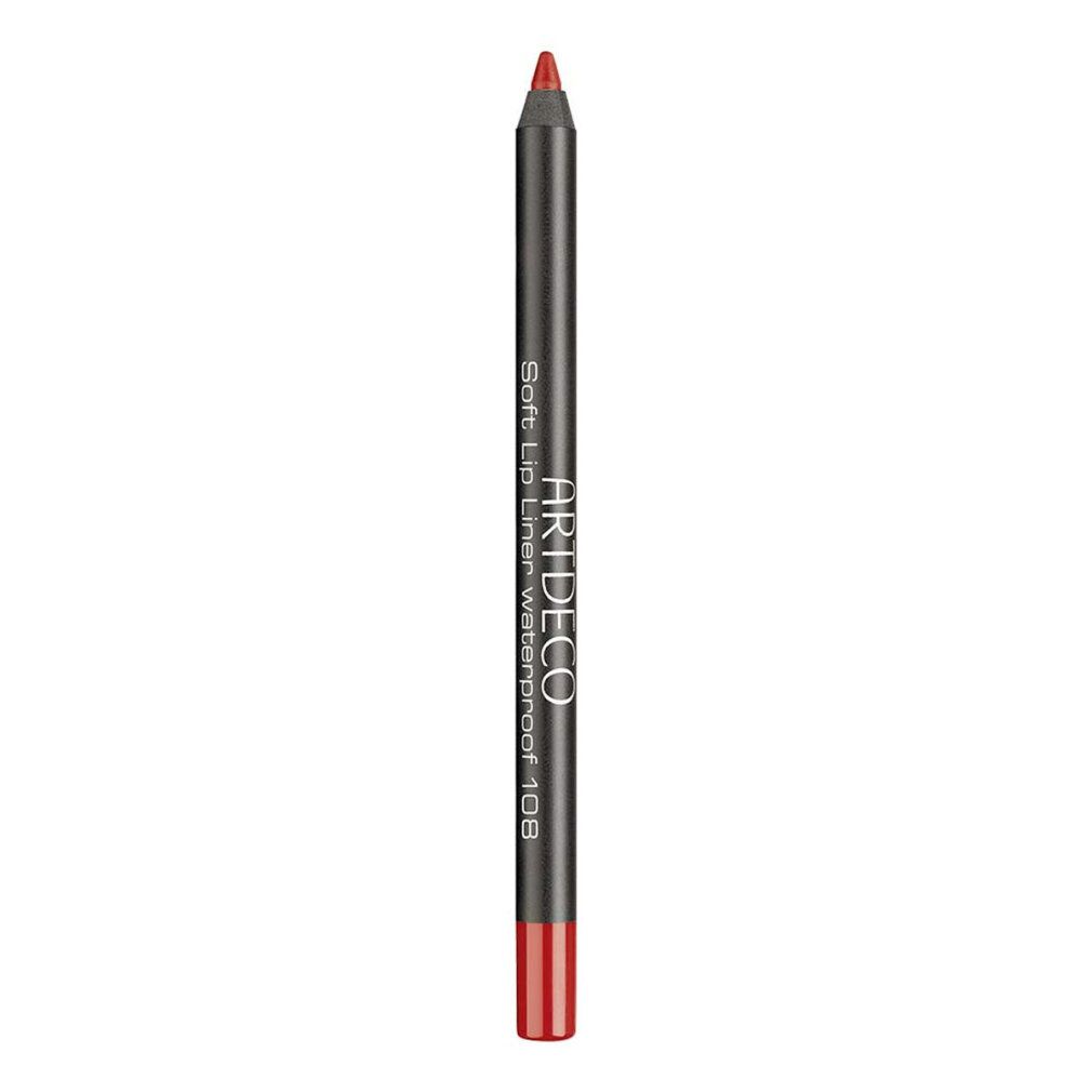 Rode lipliner potlood. Zwarte schacht met productnaam en kleurnummer. Punt en onderkant rood.