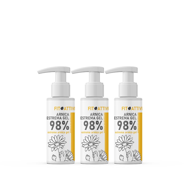 Trois flacons blancs avec pompes. Les étiquettes indiquent "FIT ATTIVI ARNICA ESTREMA GEL 98%".