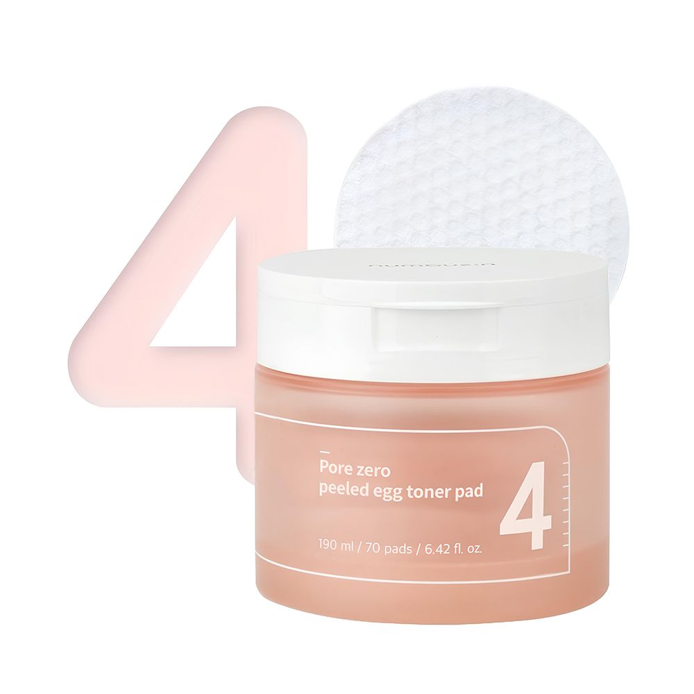 Roze pot met witte deksel, pad en roze '4'. Opschrift 'Pore zero peeled egg toner pad'.