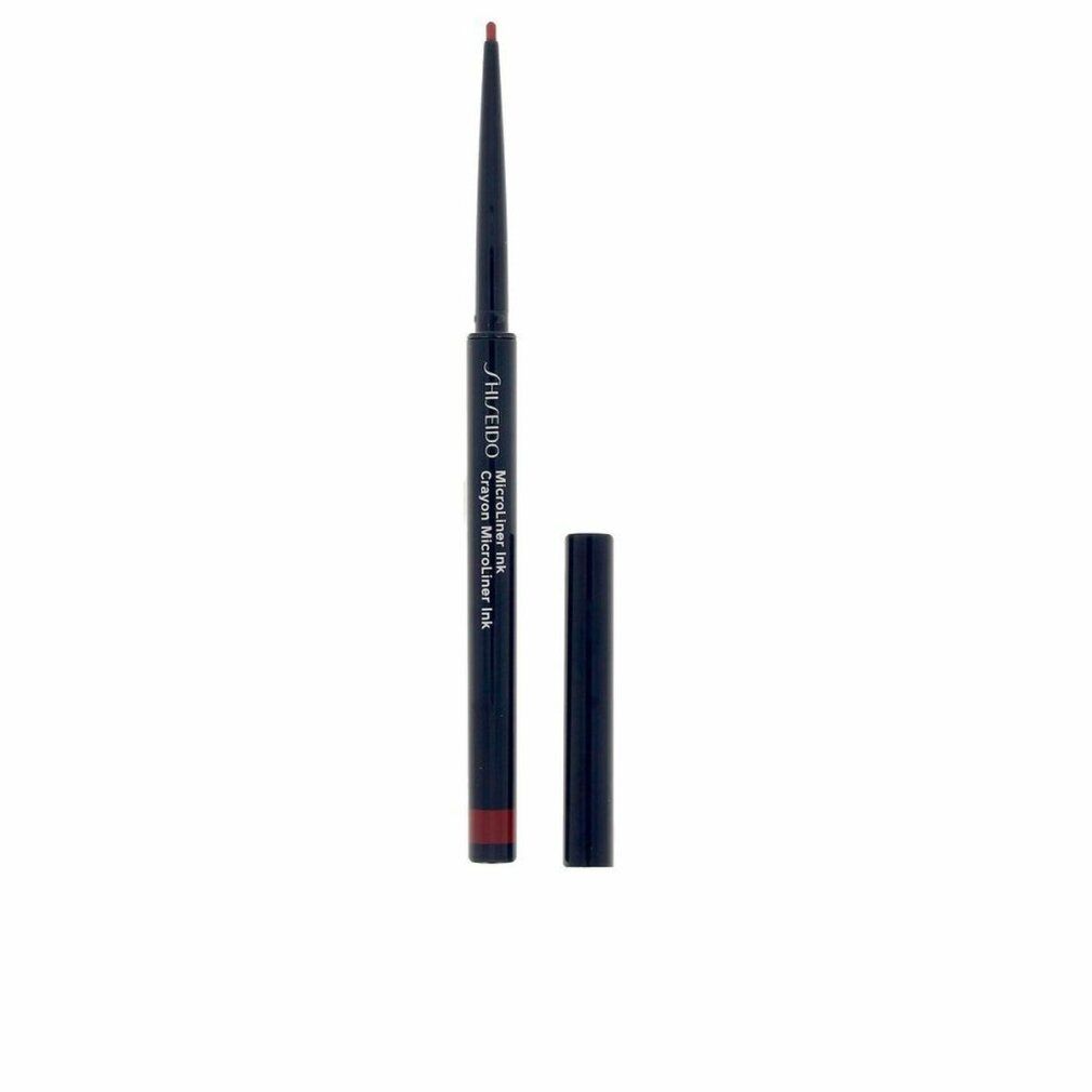 Zwarte eyeliner-stift met open dop. Productnaam en merk zichtbaar: Shiseido MicroLiner Ink Crayon.