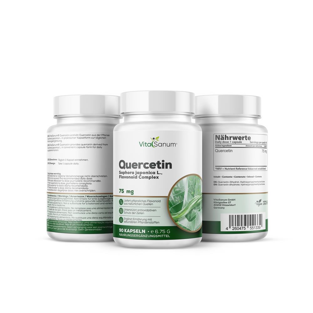 Trois flacons blancs VitaSanum® Quercetin. Inscription : Quercétine, 75 mg, 90 gélules. Étiquettes vertes et blanches avec informations.