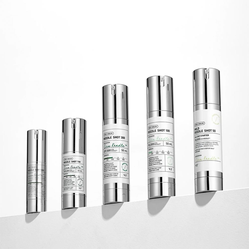 Cinq ampoules VT Cosmetics Reedle Shot de tailles croissantes sur une surface blanche.