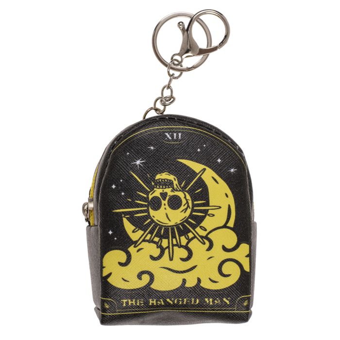 Zwart mini-portemonnee met geel maan- en doodskopmotief en opschrift "THE HANGED MAN". Met sleutelhanger.