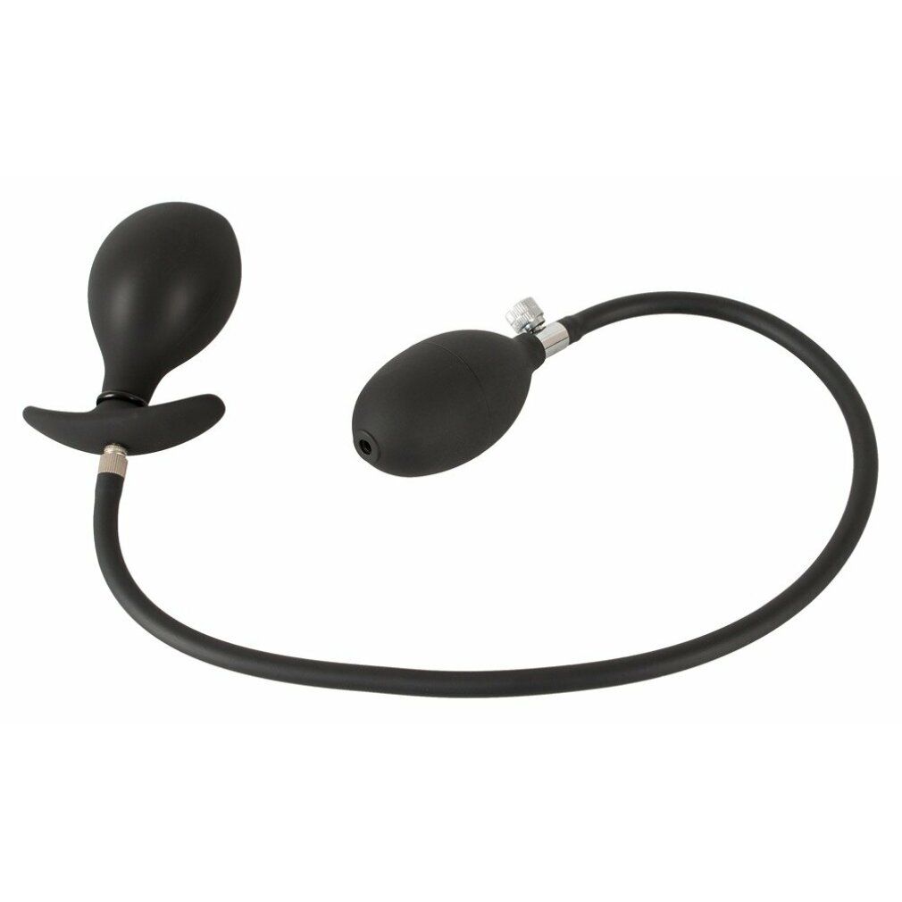 Opblaasbare plug met T-handvat en pomp, liggend op witte achtergrond.