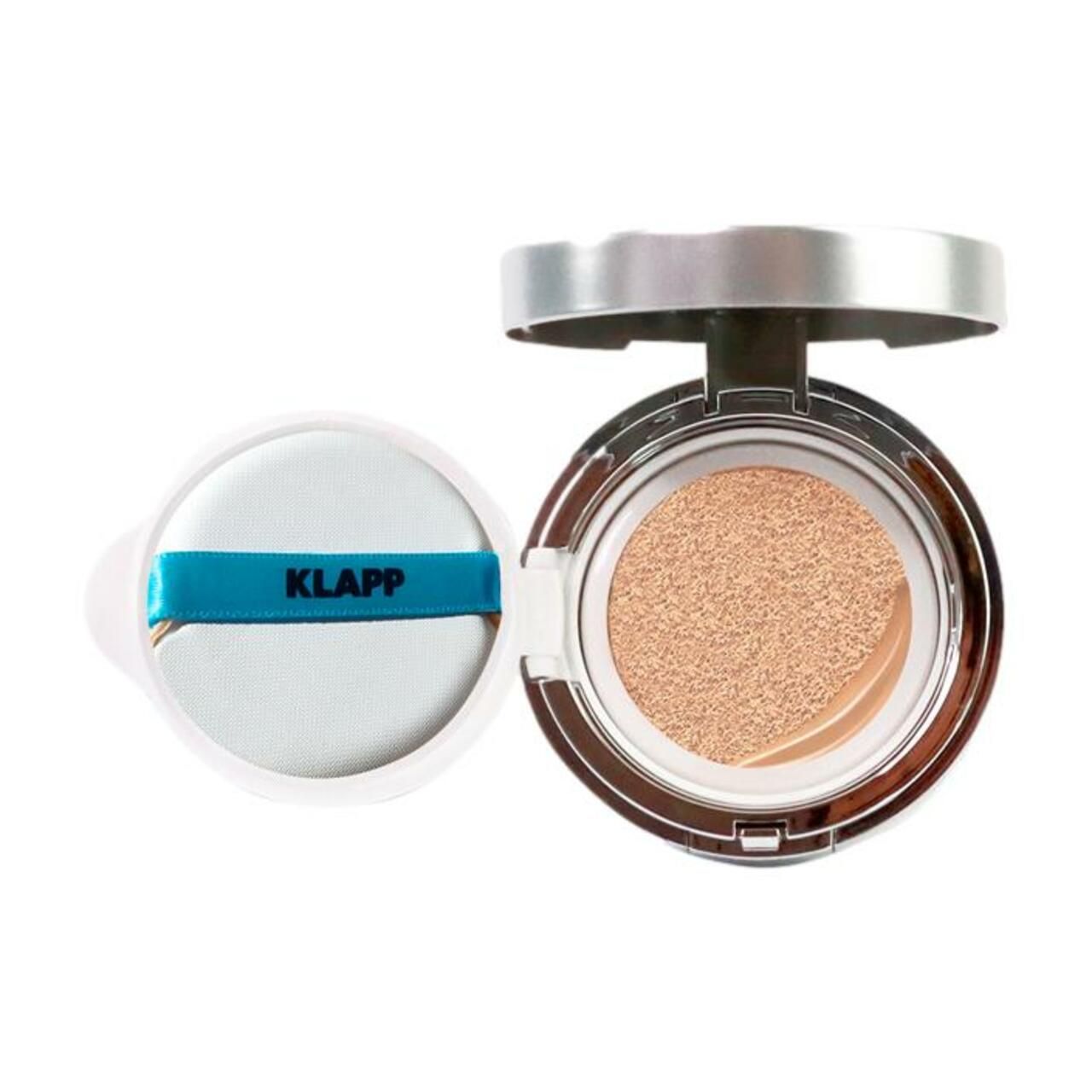 Klapp Hyaluronic Multiple Effect Color & Care Cushion. Open doosje met spons en getint kussen. Zilverkleurige behuizing.