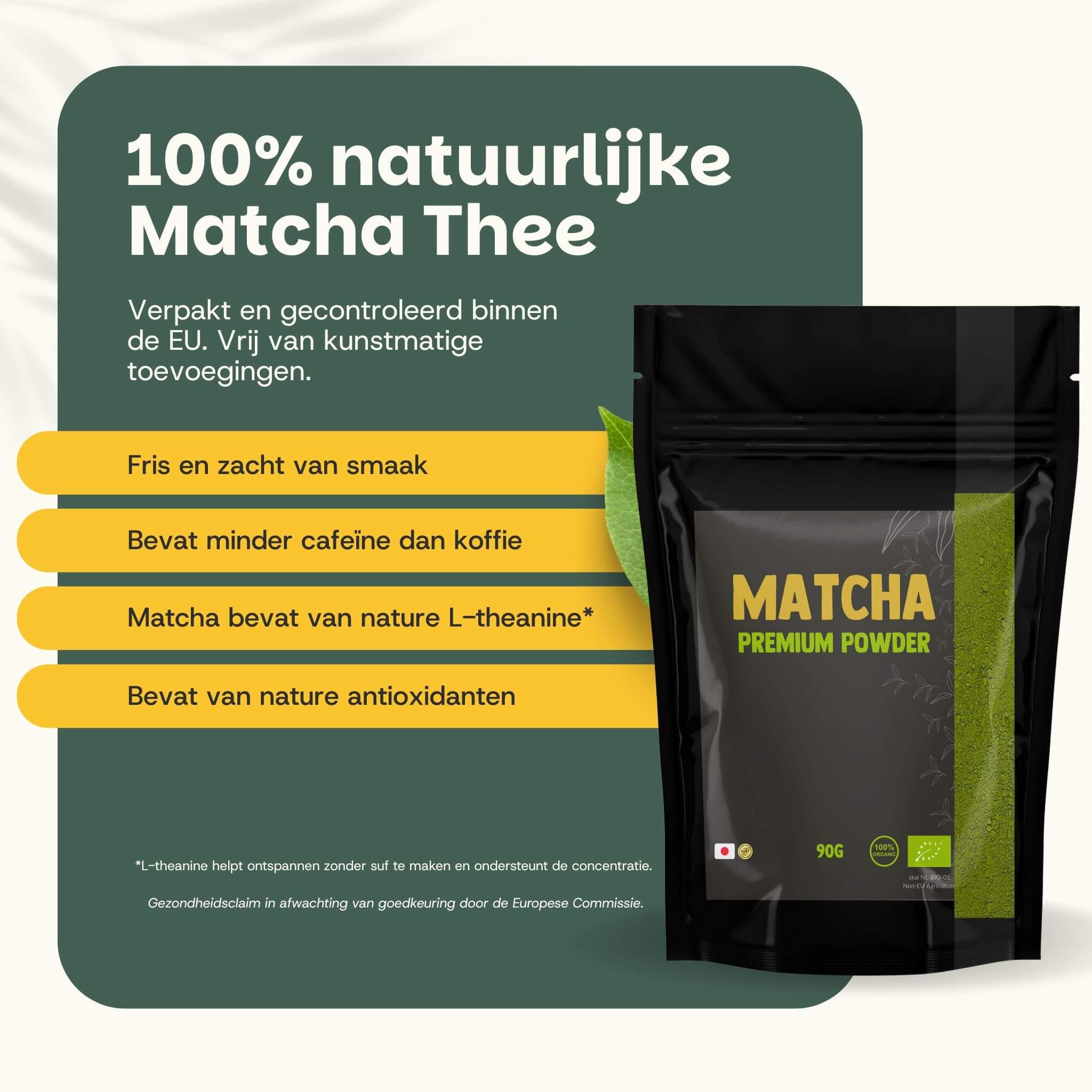 Zwart zakje matchapoeder. Tekst: 100% natürlicher Matcha-Tee. Bevat minder cafeïne dan koffie. Biokeurmerk.