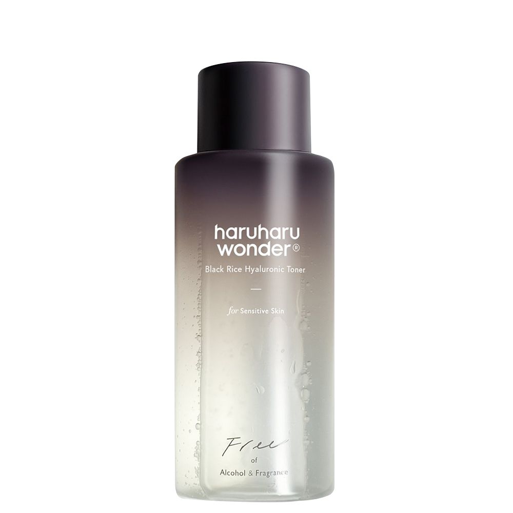 HaruHaru Wonder Black Rice Hyaluronic Toner pour peaux sensibles dans un flacon transparent avec un bouchon foncé.