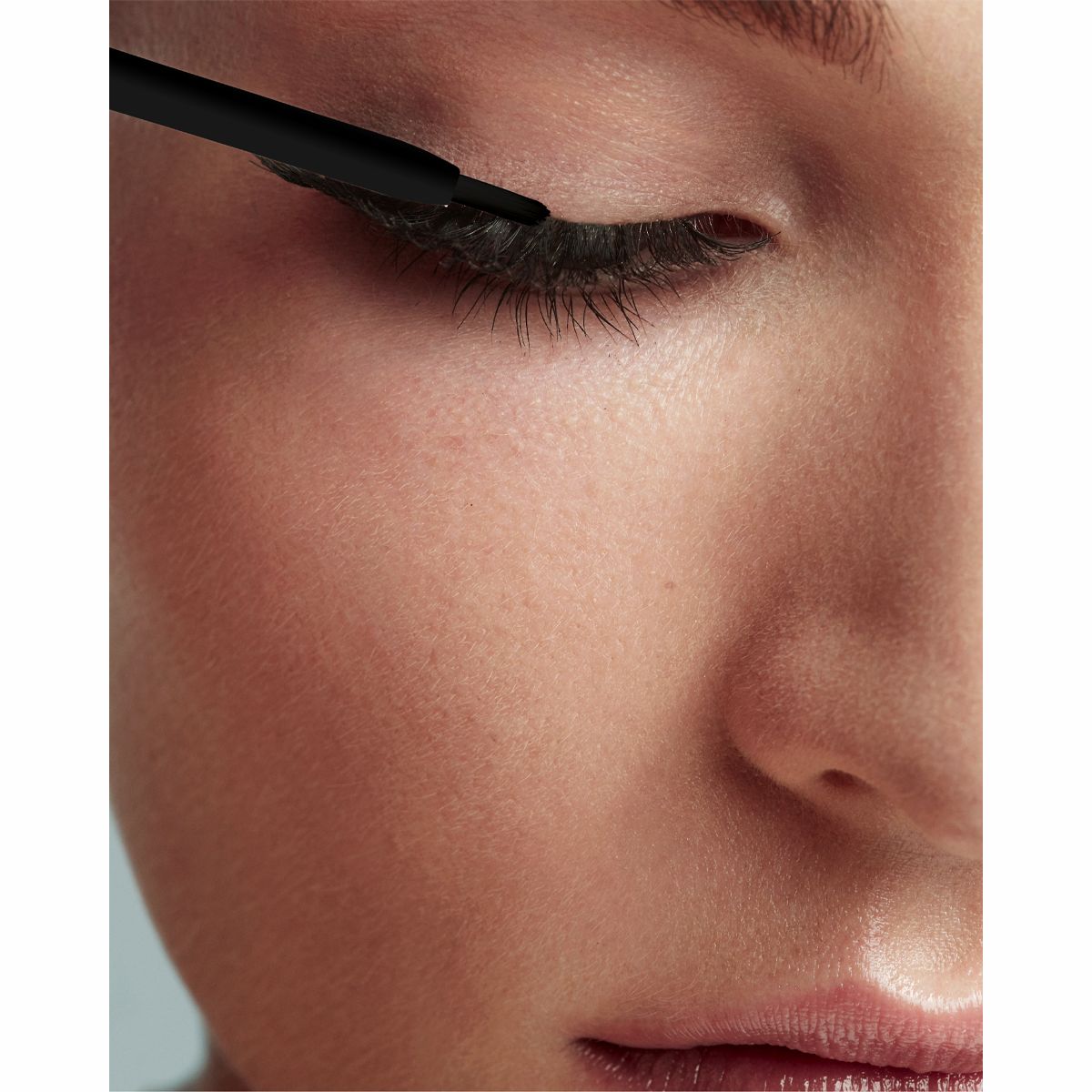 M2 Beauté Eyelash Activating Serum