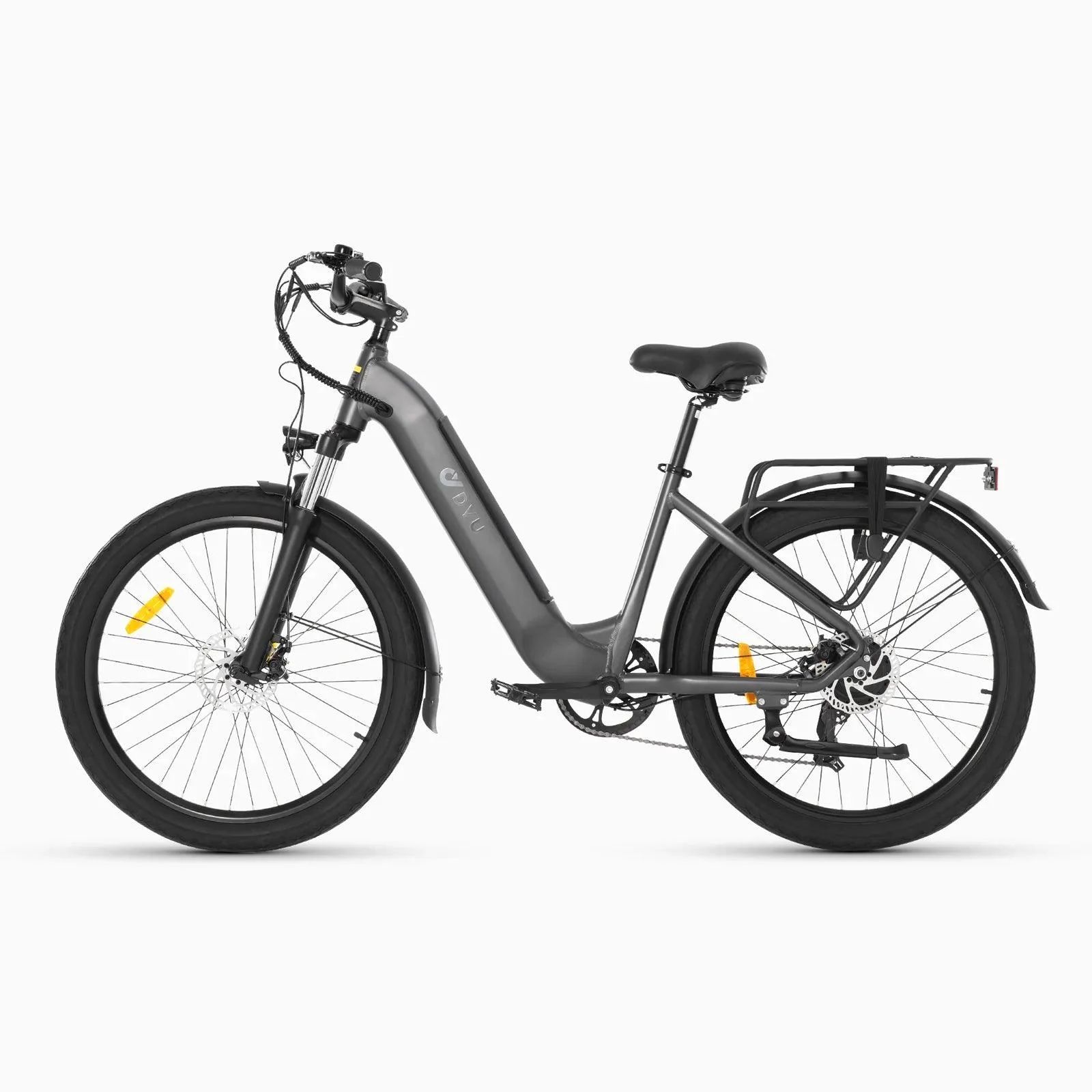Vélo électrique gris DYU C1. Pneus noirs, porte-bagages, garde-boue. Réflecteurs jaunes. Logo DYU.