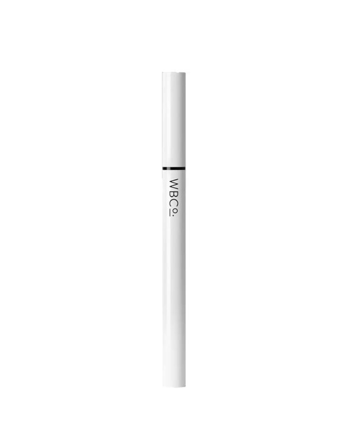 Stylo blanc avec pointe noire. Inscription: WBCo.