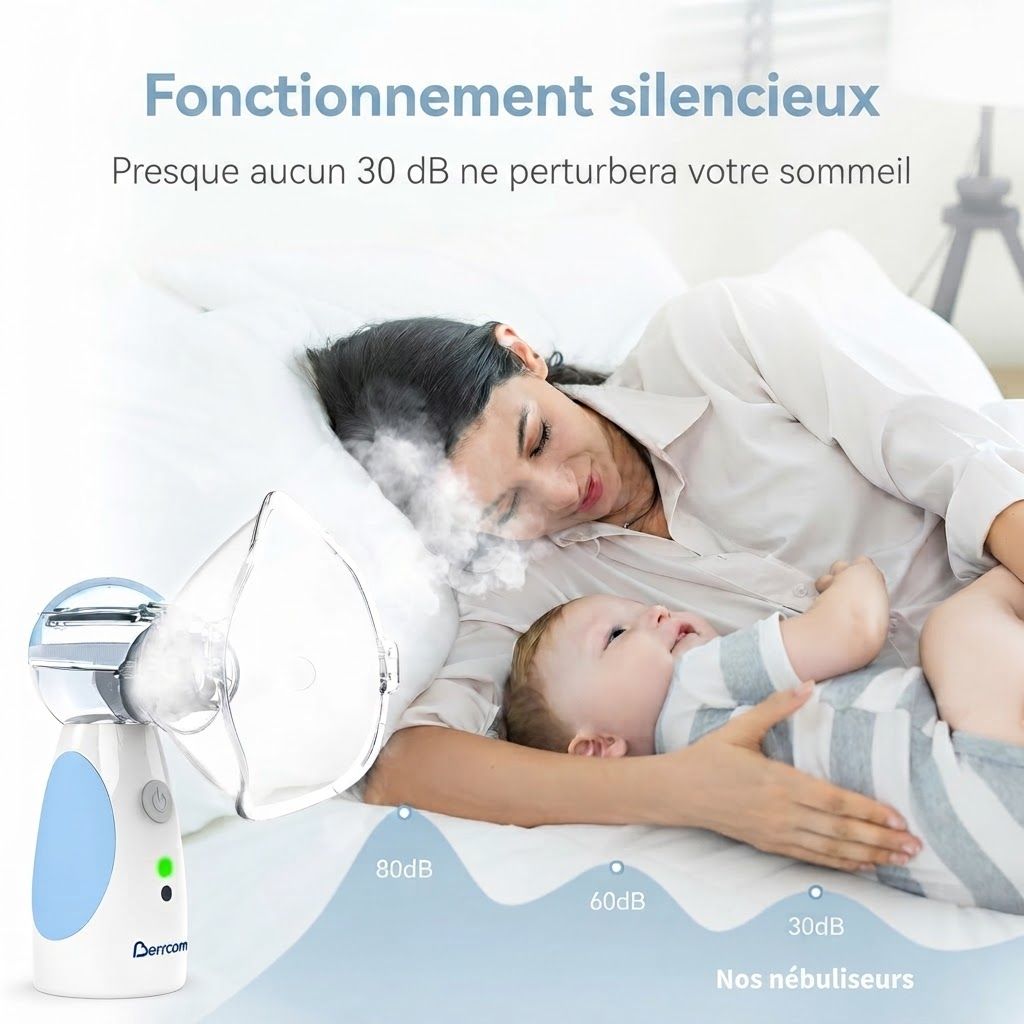 Un nébuliseur portable blanc et bleu avec un récipient transparent émettant de la vapeur. Une femme et un bébé sont allongés dans un lit.