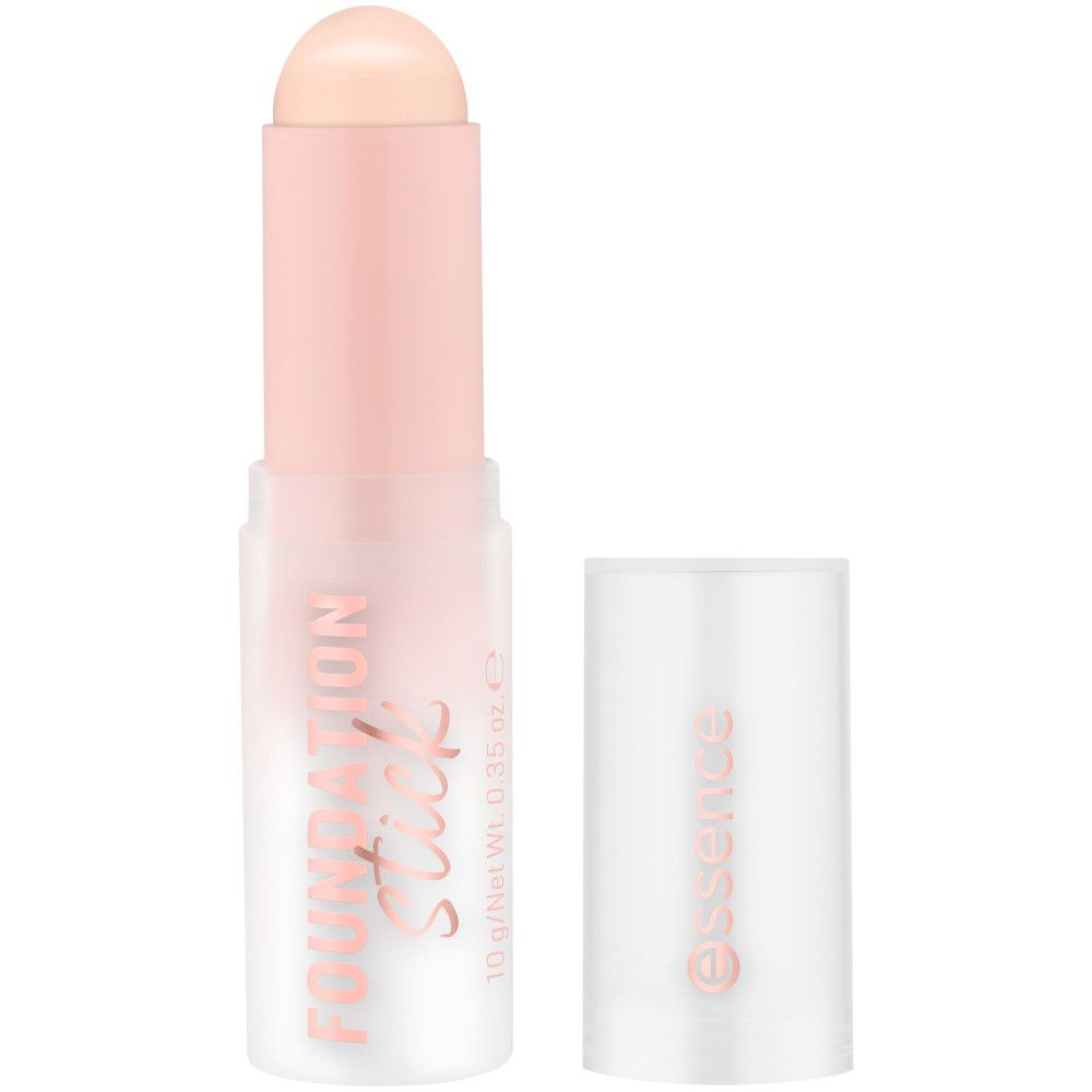 Foundation stick met dop eraf. Opschrift: Foundation Stick, Essence. 10 g/Net Wt. 0.35 oz e.