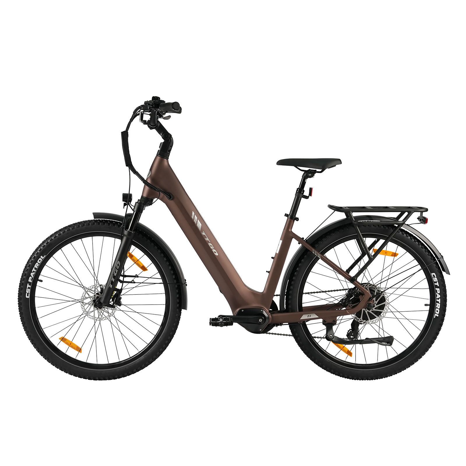 Bruine elektrische fiets met zwarte banden, spatborden en bagagedrager. Hydraulische schijfremmen.