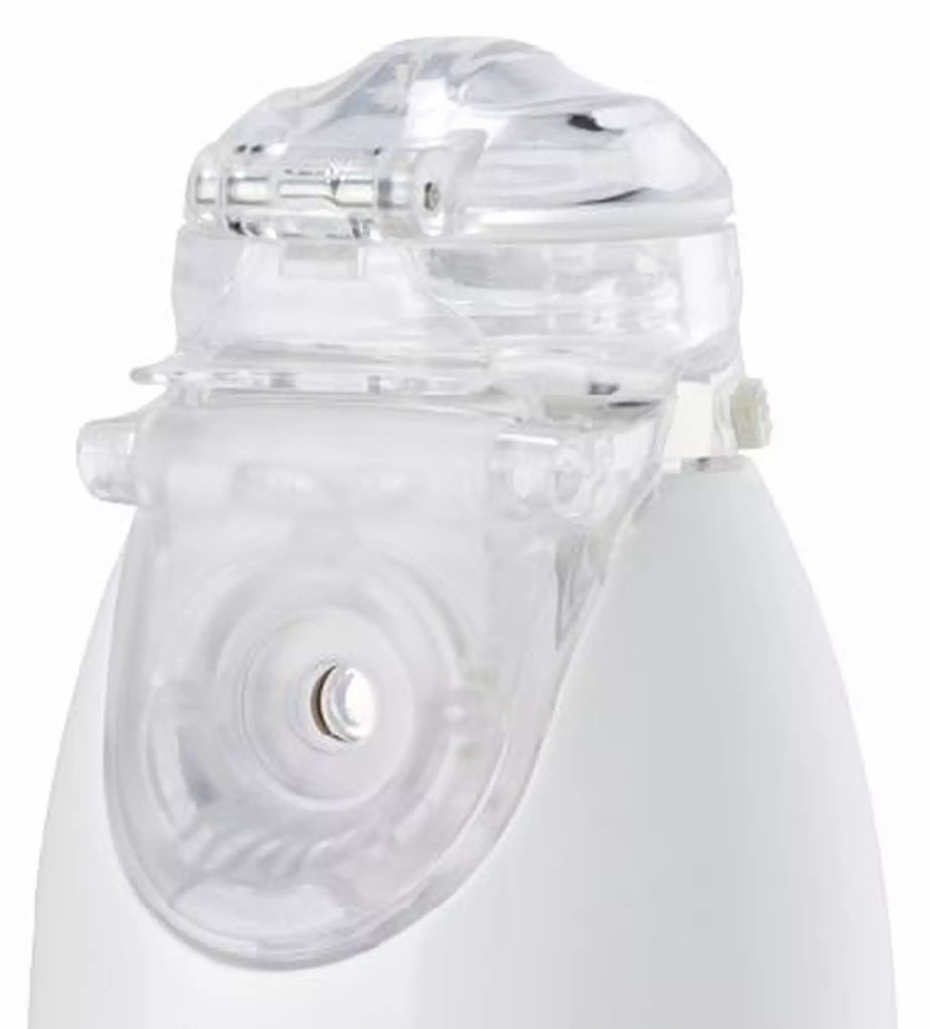 Een witte vernevelaar met een transparante deksel en sproeikop.