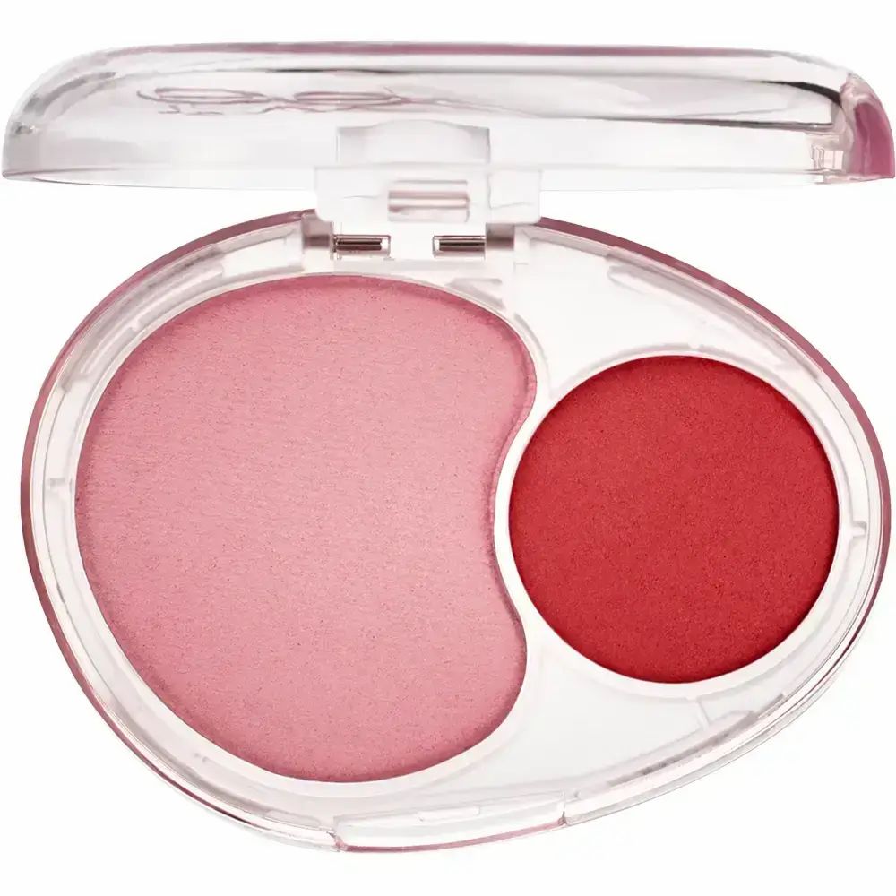 Tweekleurige blush in ovale, transparante verpakking. Bevat een lichtroze en een rode tint. Deksel open.