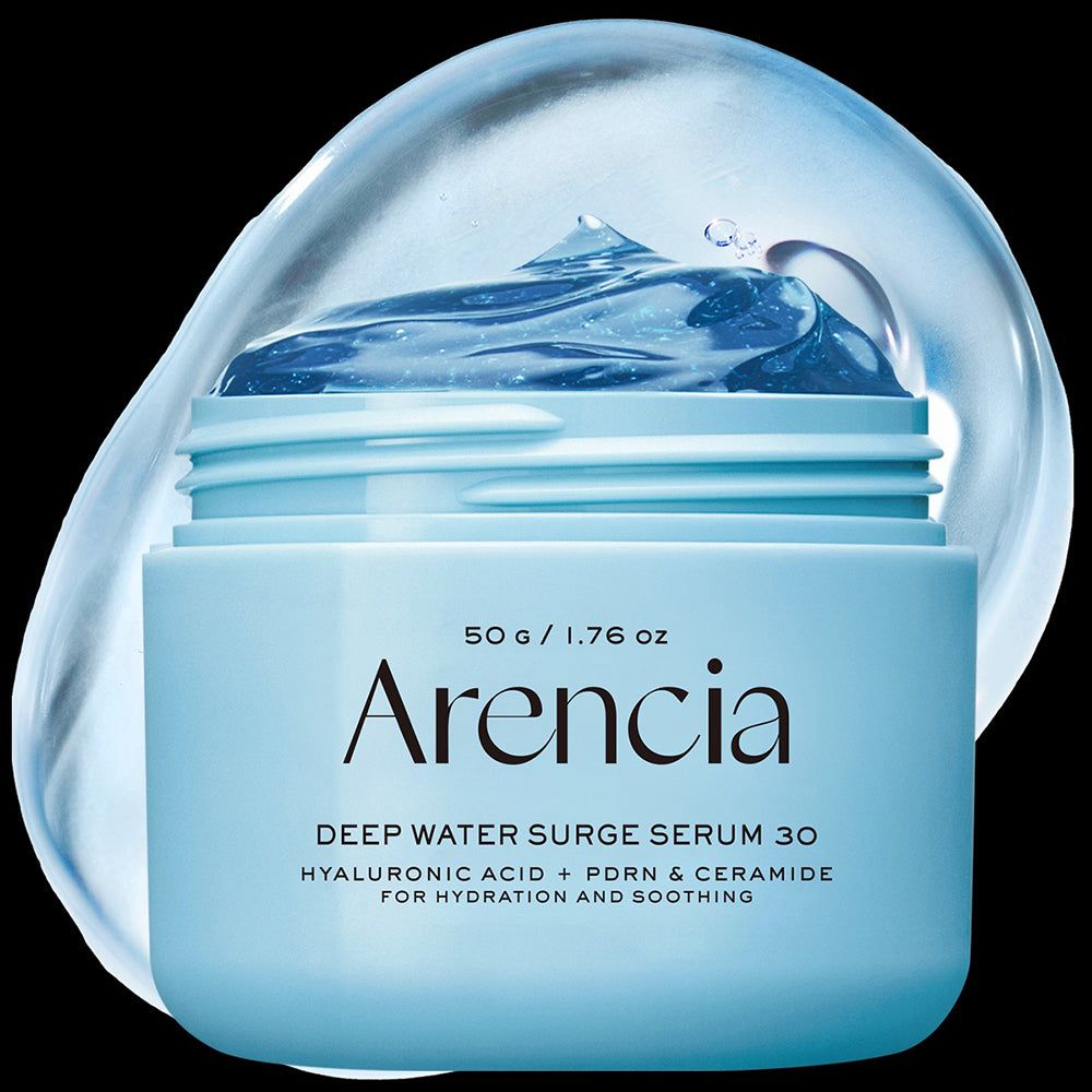 Lichtblauwe pot met 50g Arencia Deep Water Surge Serum 30, Hyaluronzuur + PDRN & Ceramide.