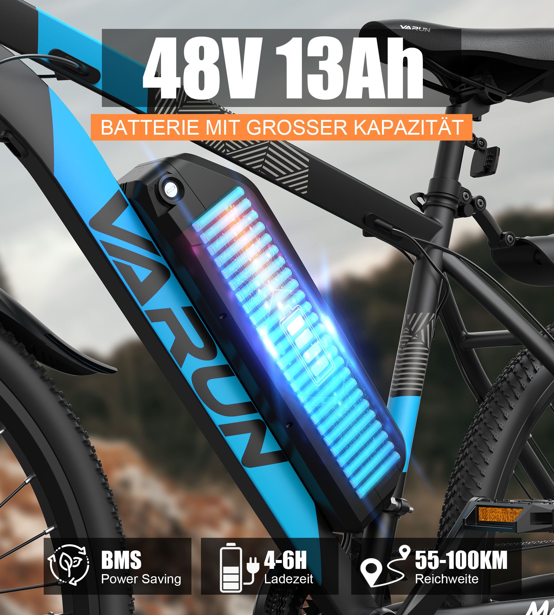 E-bike batterij met blauwe verlichting. Zwarte behuizing met VARUN-logo. 48V 13Ah. BMS, oplaadtijd 4-6H, bereik 55-100km.