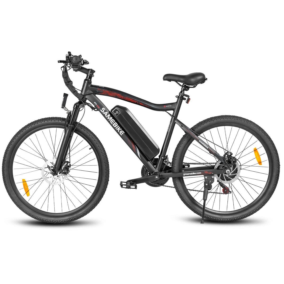 Zwarte SAMEBIKE e-bike met rode accenten. Shimano 21 versnellingen. Zijaanzicht.
