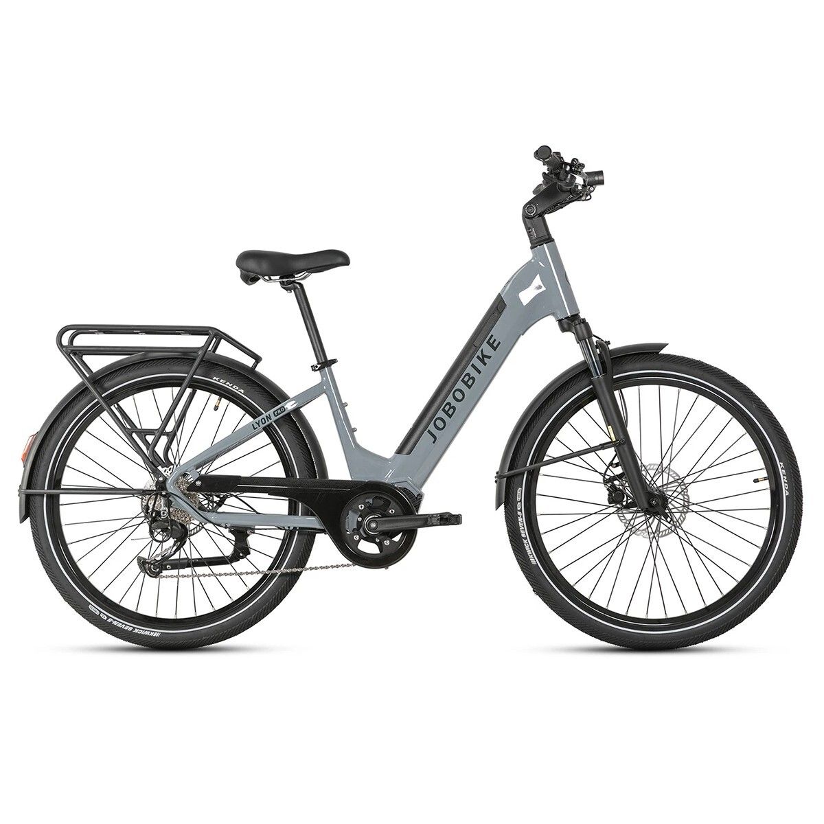 Vélo électrique gris avec porte-bagages. Marque JOBOBIKE sur le cadre. Pneus et garde-boue noirs.