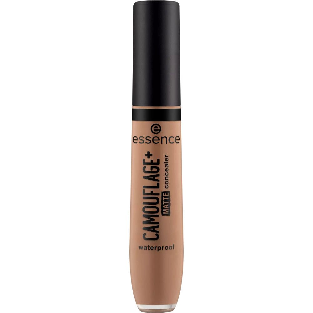 Tube de correcteur beige avec bouchon noir. Inscription: CAMOUFLAGE+ matte concealer, waterproof. Marque: essence.