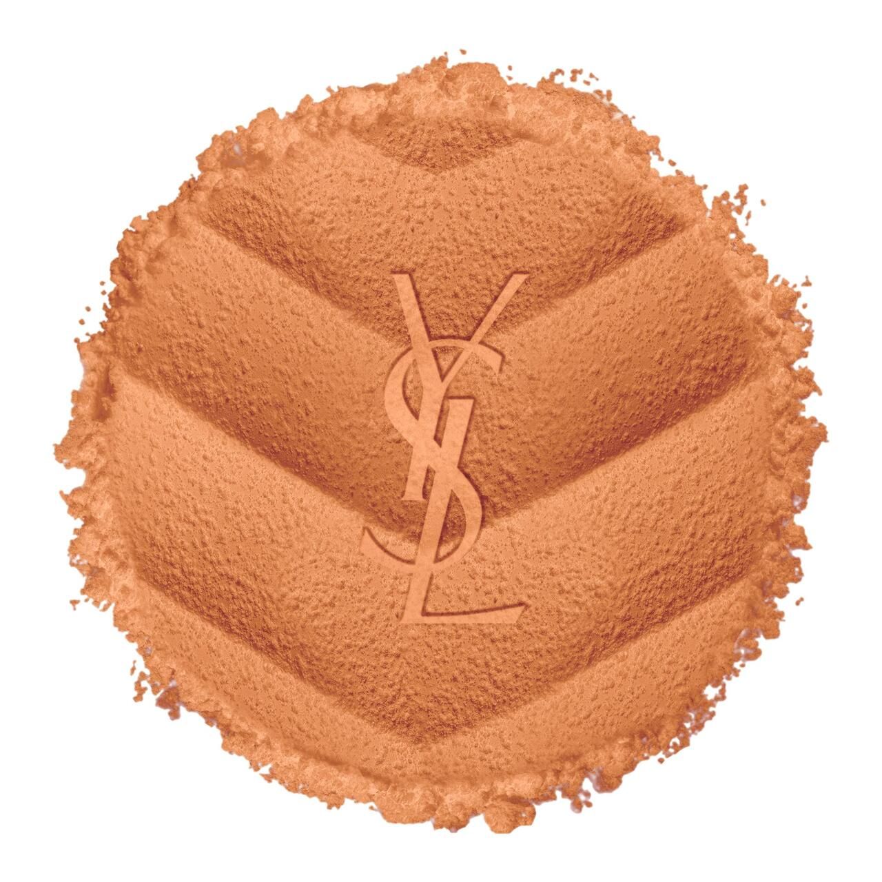 Poudre claire avec logo en relief. Logo en relief sur la poudre. Forme ronde.