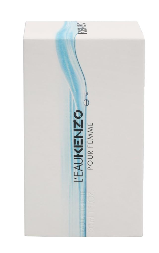 Witte verpakking met blauw design. Opschrift: L'EAU KENZO POUR FEMME. Rechthoekige verpakking met blauw, golvend design.