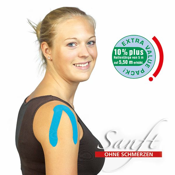 Femme avec tape bleu sur le bras. Autocollant "EXTRA VALUE PACK!". Texte "Sanft ohne Schmerzen".