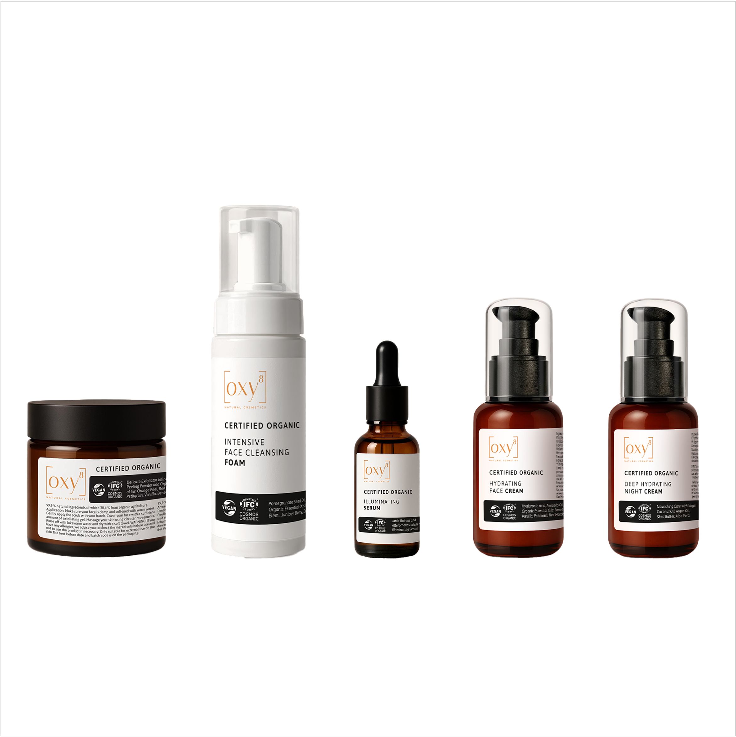 Vijf cosmetische producten in bruine en witte containers. Opschrift: OXY, Certified Organic. Crème, reinigingsschuim, serum.